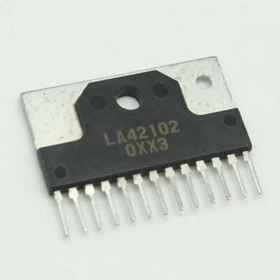 LA42102, SIP-13H Entegre Devre