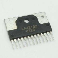 LA42102, SIP-13H Entegre Devre