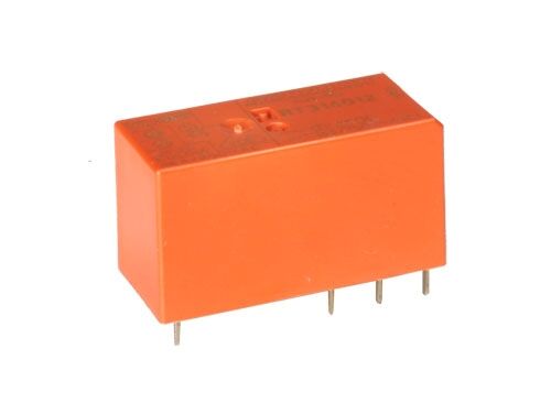RT314730, 230VAC 16A SPDT  ( 1 Form C ) Röle